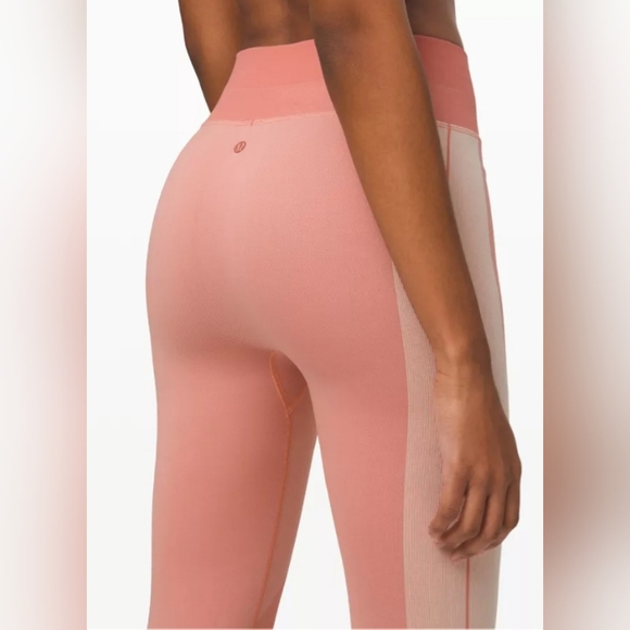 Lululemon ~ Ebb to Train Tight,Abstract. Size 6. - Picture 6 of 12